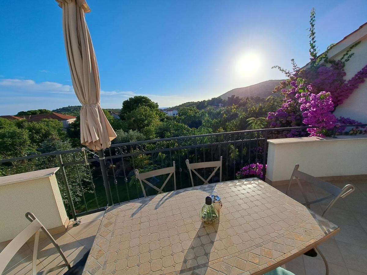 Apartment Oaza Mira Трибунь Екстер'єр фото