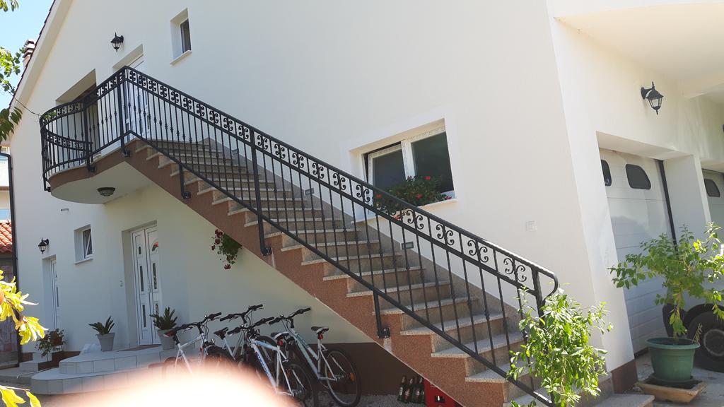 Apartment Oaza Mira Трибунь Екстер'єр фото